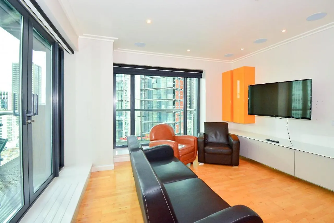 Canary Wharf - Corporate Riverside Apartments 0*, London